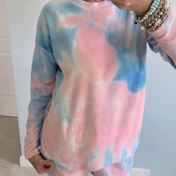 Cotton Candy Dreams Fleece 2 Piece Lounge Set - Picture 9 of 9